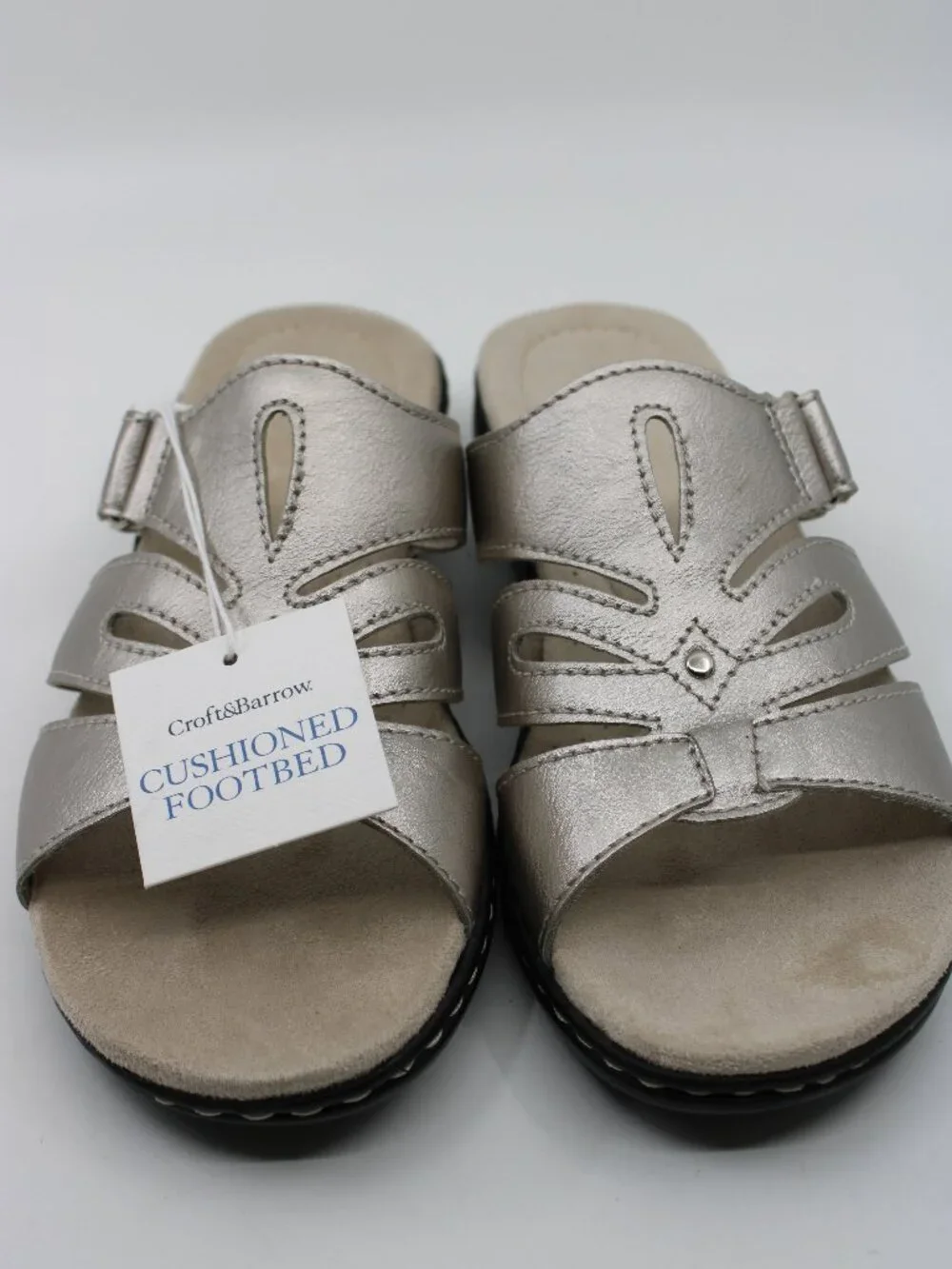 Croft &Barrow NWT Women Sandals Metallic Silver 8M Cushion Casual Hoop & L Wedge